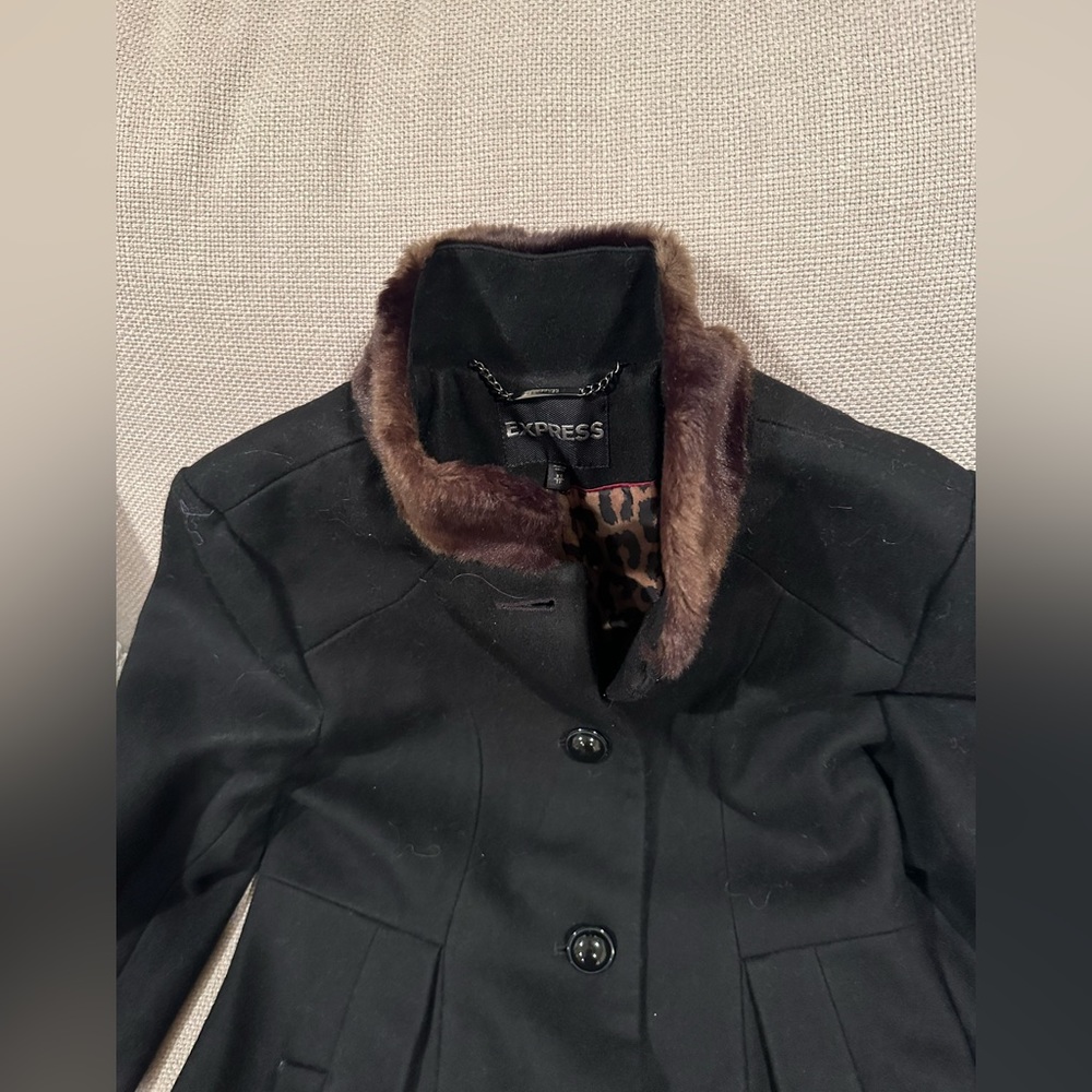 Express - Picture 5 of 10